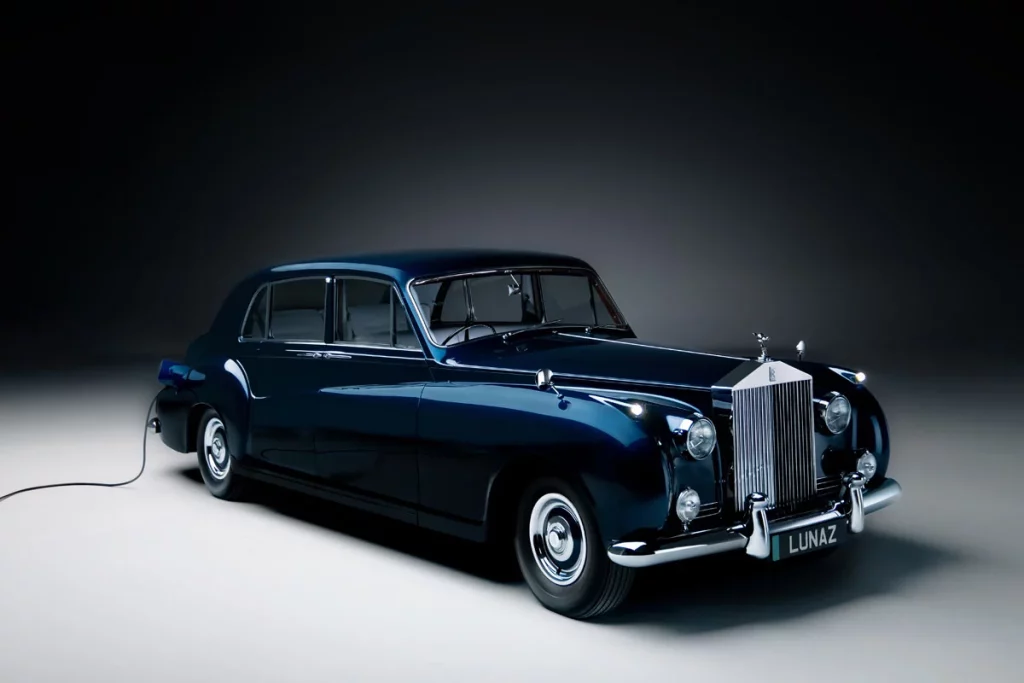 ROLLS ROYCE PHANTOM V LUNAZ 1 Motor16